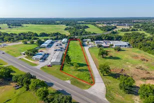 1540 E Renfro St, Burleson, TX 76028 - Photo 1