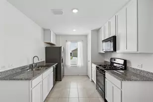 7204 Gray Wolf Ln, McKinney, TX 75071 - Photo 3