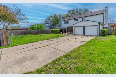 1005 Pyramid Drive, Garland, TX 75040 - Photo 29