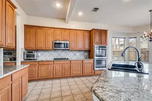 5717 Almond Ln, Fort Worth, TX 76244 - Photo 9