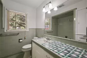 6561 Axton Ln, Dallas, TX 75214 - Photo 23