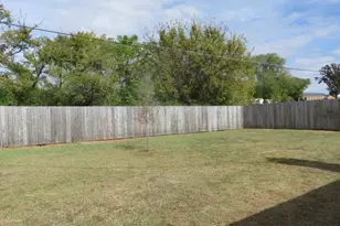 1321 Crestview Dr, Denison, TX 75020 - Photo 31