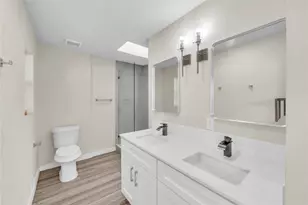 321 Duke St, Garland, TX 75043 - Photo 11