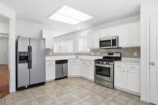 1022 Fairview Ct, Mesquite, TX 75181 - Photo 9