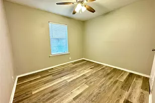 504 Bales St, Cleburne, TX 76033 - Photo 9