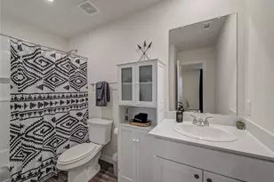 921 W 9th St, Bonham, TX 75418 - Photo 11