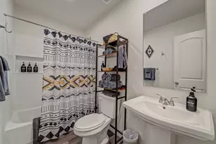 921 W 9th St, Bonham, TX 75418 - Photo 13