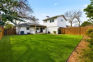 10419 Yorkford Dr, Dallas, TX 75238 - Photo 33