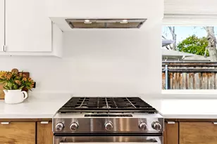 10419 Yorkford Dr, Dallas, TX 75238 - Photo 9