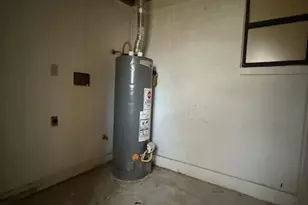 329 Walnut Ave, Azle, TX 76020 - Photo 7