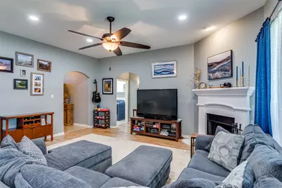 9209 Hunters Court, White Settlement, TX 76108 - Photo 7