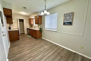 110 Glen Rose Ave, Cleburne, TX 76033 - Photo 3