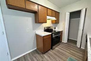 110 Glen Rose Ave, Cleburne, TX 76033 - Photo 5