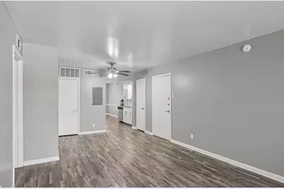 6151 E Mockingbird Lane, Dallas, TX 75214 - Photo 1