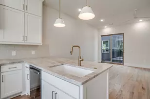 2820 Weisenberger St, Fort Worth, TX 76107 - Photo 11