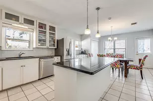 1122 Cordova St, Dallas, TX 75223 - Photo 7