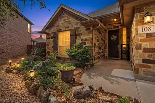 108 Lauren Court, Joshua, TX 76058 - Photo 5