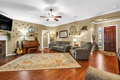 108 Lauren Court, Joshua, TX 76058 - Photo 9