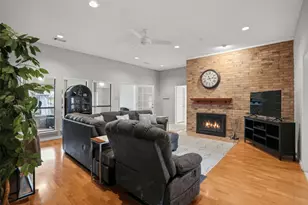 411 Whispering Hills Dr, Duncanville, TX 75137 - Photo 5