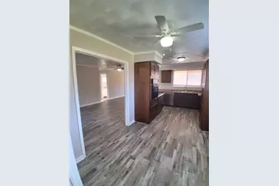 3717 Cranston Court E, Irving, TX 75062 - Photo 9