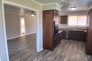 3717 Cranston Ct E, Irving, TX 75062 - Photo 9