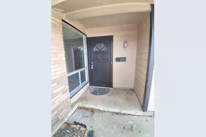 3717 Cranston Court E, Irving, TX 75062 - Photo 3