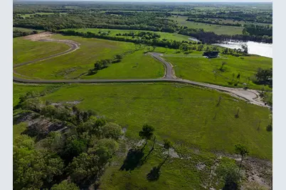 330 Lakewood Lane, Honey Grove, TX 75446 - Photo 17