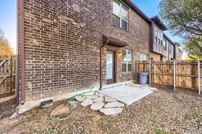 5035 Venecia Way, Grand Prairie, TX 75052 - Photo 11