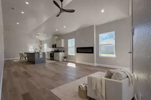 2225 College St, Greenville, TX 75407 - Photo 9