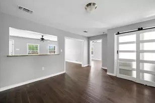 2020 Bluebonnet Dr, Fort Worth, TX 76111 - Photo 5