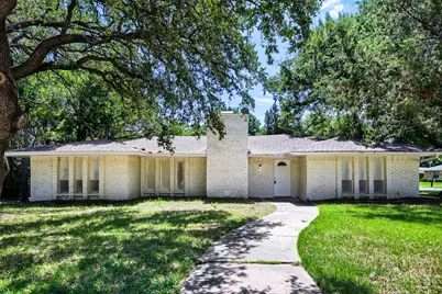 900 Westwood Drive, Plano, TX 75075 - Photo 1