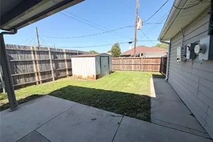 805 Hillbrooke Dr, Arlington, TX 76001 - Photo 19