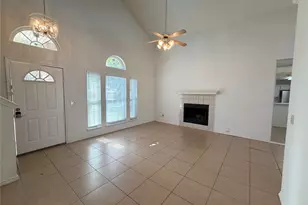 805 Hillbrooke Dr, Arlington, TX 76001 - Photo 9