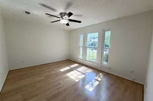 805 Hillbrooke Dr, Arlington, TX 76001 - Photo 11