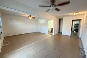 805 Hillbrooke Dr, Arlington, TX 76001 - Photo 7