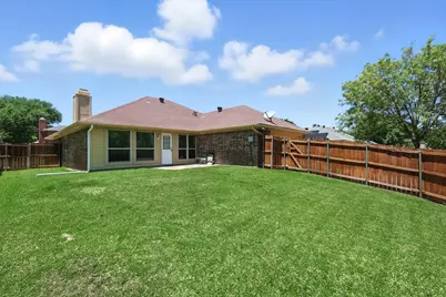 960 Cassion Drive, Lewisville, TX 75067 - Photo 15