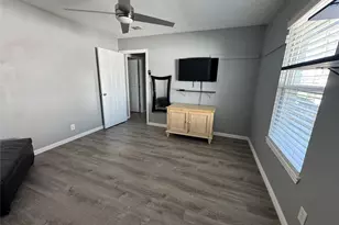 902 W Avenue D, Midlothian, TX 76065 - Photo 11