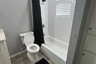 902 W Avenue D, Midlothian, TX 76065 - Photo 9