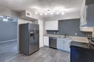 4414 Westminster Dr, Irving, TX 75038 - Photo 9