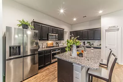 1338 Winding Hollow Drive, Grand Prairie, TX 75052 - Photo 7