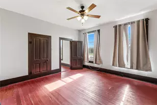 119 County Rd 3007, Lott, TX 76656 - Photo 11