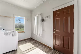 119 County Rd 3007, Lott, TX 76656 - Photo 17