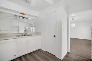 13351 Kit Ln, Dallas, TX 75240 - Photo 19