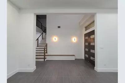 2812 Almanzor Avenue, Irving, TX 75062 - Photo 3