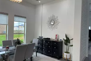 2812 Almanzor Avenue, Irving, TX 75062 - Photo 5