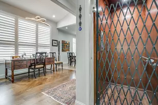 714 E 1st St, Fort Worth, TX 76102 - Photo 17