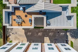 714 E 1st St, Fort Worth, TX 76102 - Photo 5