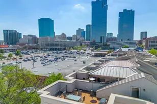 714 E 1st St, Fort Worth, TX 76102 - Photo 35