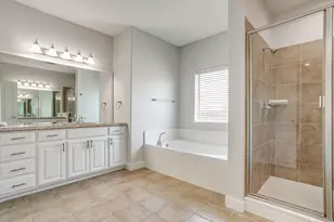 714 E 1st St, Fort Worth, TX 76102 - Photo 27