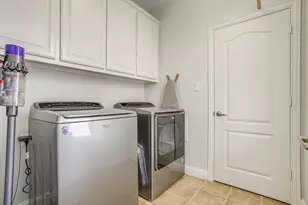 714 E 1st St, Fort Worth, TX 76102 - Photo 29